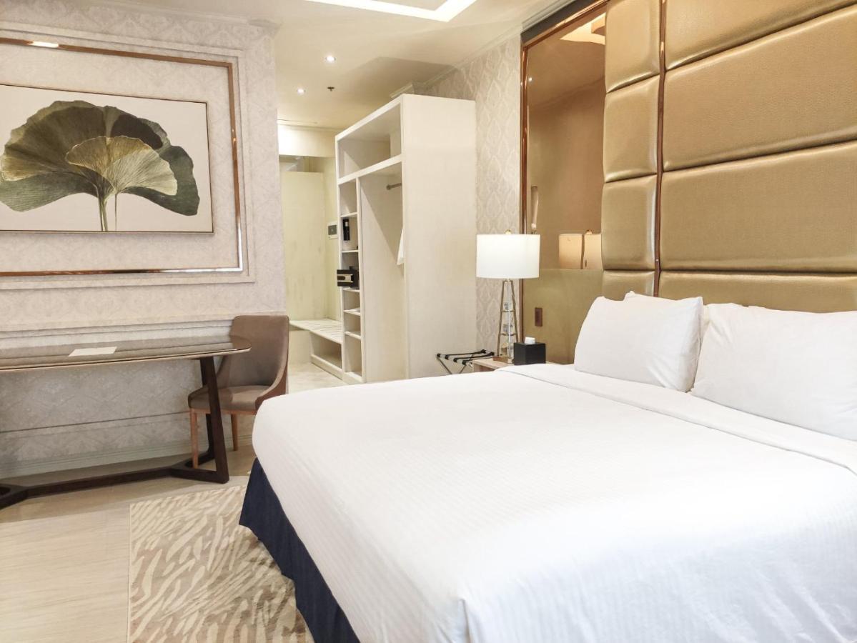 เดอะ โมนาร์ค โฮเต็ล Hotel Calasiao ภายนอก รูปภาพ